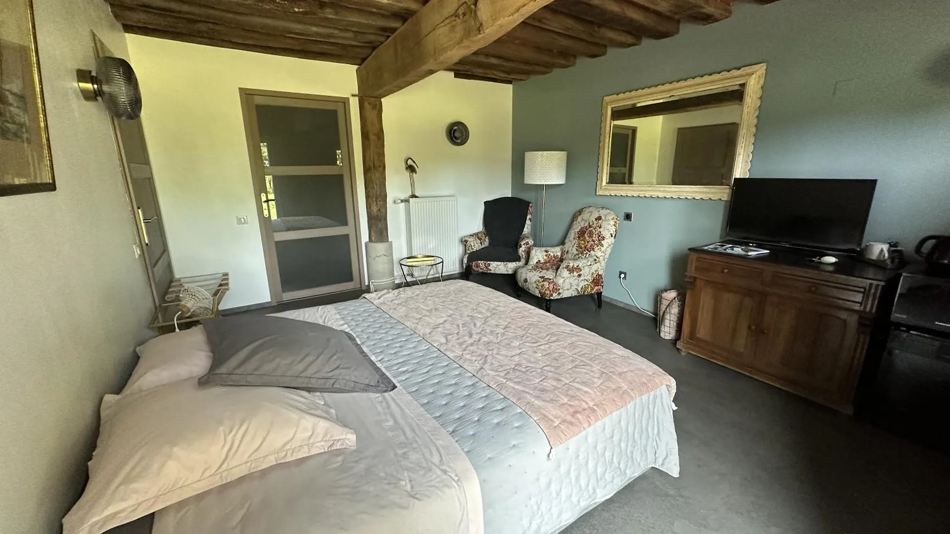 Gasthuis Domaine D'Aromm - Chambres D'Hotes & Gites - Piscine, Etangs & Animaux - Au Calme Ouches Frankrijk