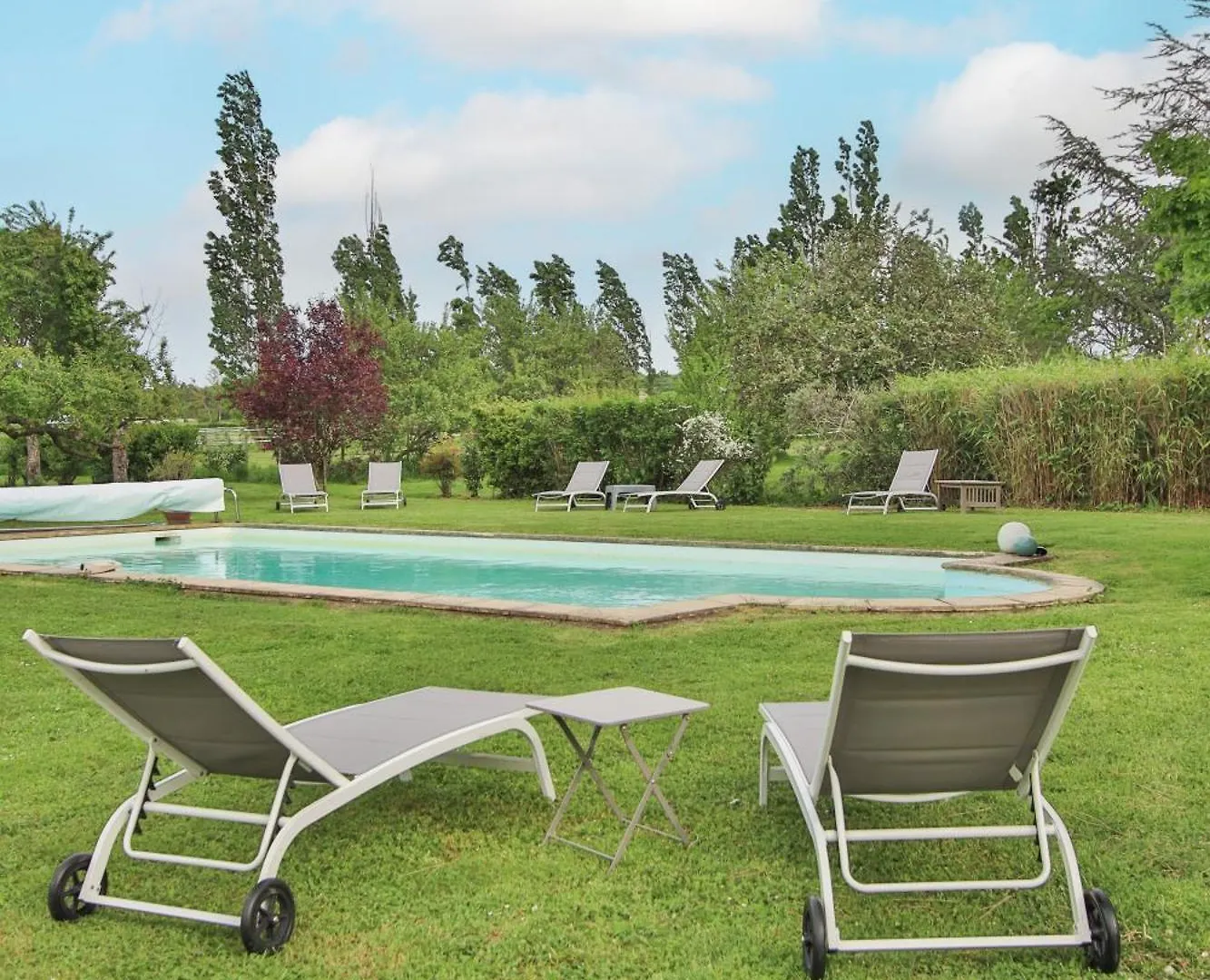 Domaine D'Aromm - Chambres D'Hotes & Gites - Piscine, Etangs & Animaux - Au Calme Ouches