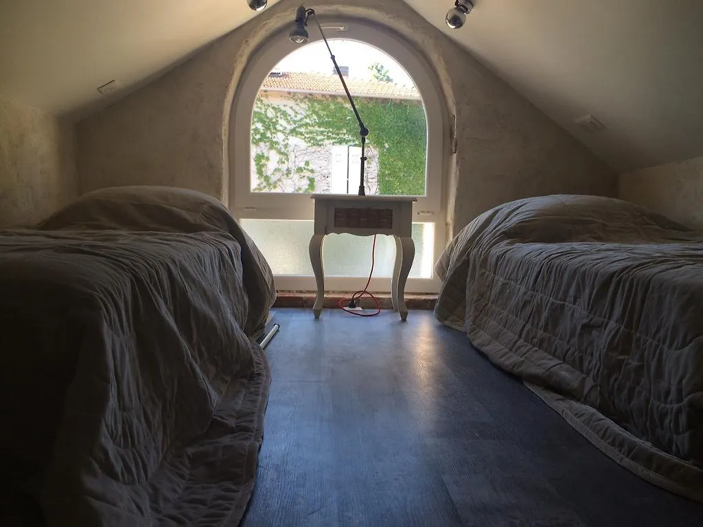 Domaine D'Aromm - Chambres D'Hotes & Gites - Piscine, Etangs & Animaux - Au Calme Ouches 0*,  Frankrijk