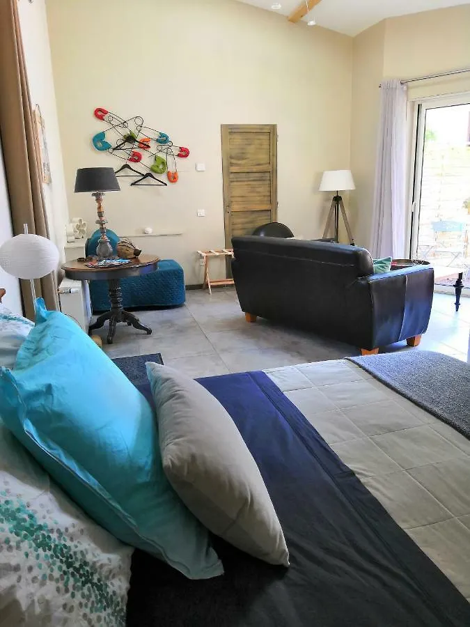 Gasthuis Domaine D'Aromm - Chambres D'Hotes & Gites - Piscine, Etangs & Animaux - Au Calme Ouches