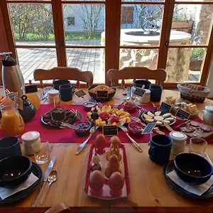 Valreley, Et Table D'hotes Eco-friendly Avec Bain Nordique Au Sud Du Massif Du Jura Bed & Breakfast