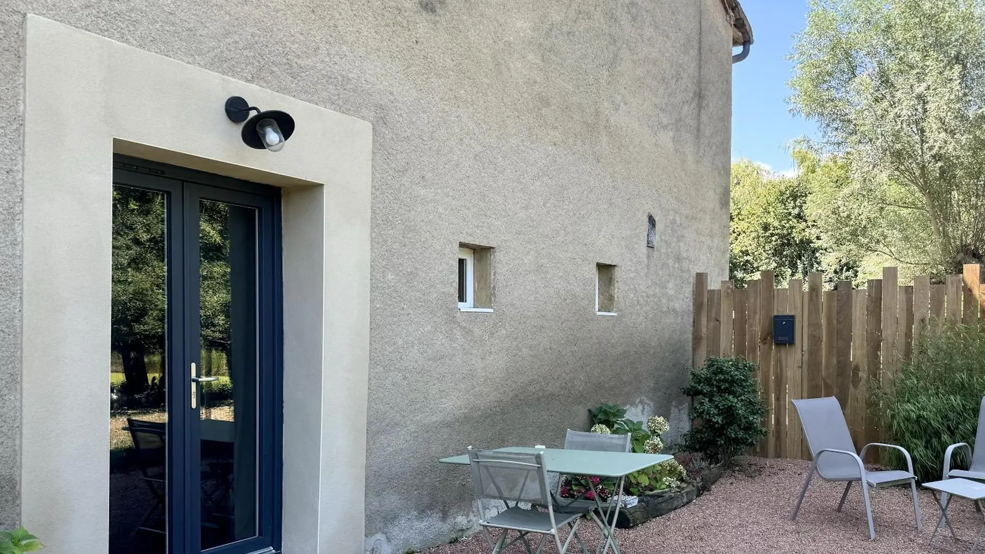 Domaine D'Aromm - Chambres D'Hotes & Gites - Piscine, Etangs & Animaux - Au Calme Ouches