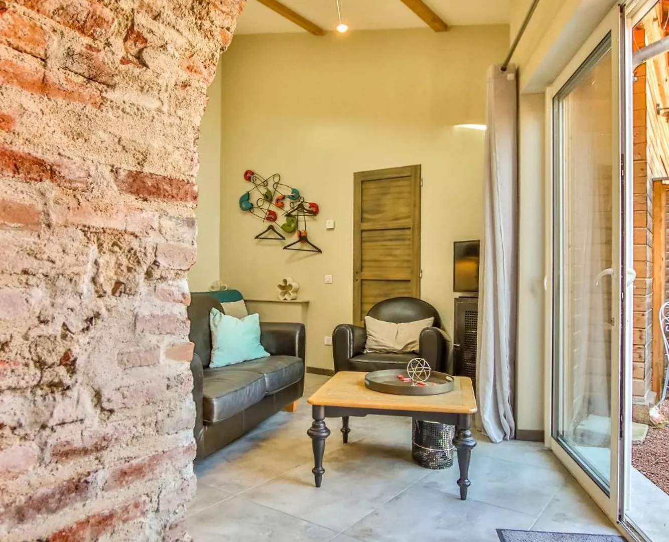 Domaine D'Aromm - Chambres D'Hotes & Gites - Piscine, Etangs & Animaux - Au Calme Ouches Guest house