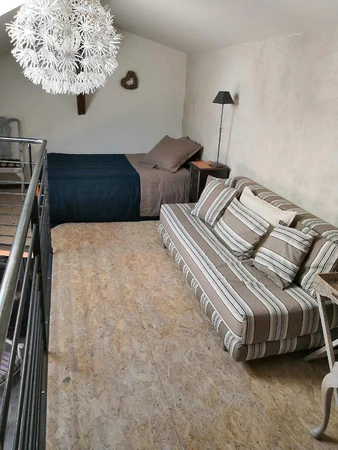 Guest house Domaine D'Aromm - Chambres D'Hotes & Gites - Piscine, Etangs & Animaux - Au Calme Ouches France